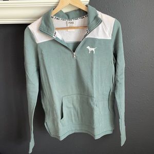 Zip fleece sweater